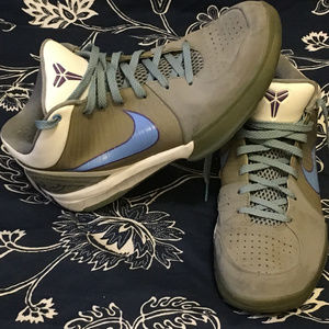 Kobe Byant IV Brand new no box!!
